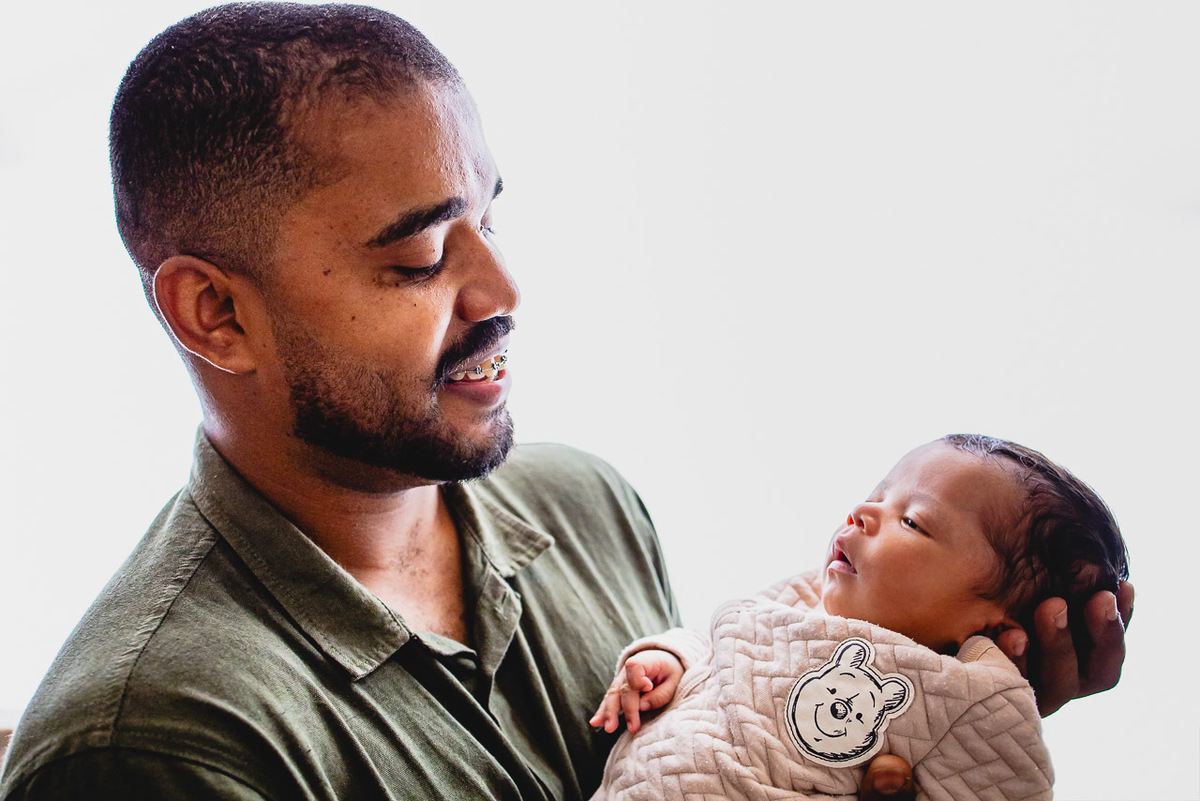 natural newborn, fotografo newborn, newborn, abraço na alma, alan smyth fotografo são mateus es, ensaio nerborn, ensaio em casa, ensaio intimista, fotografia afetiva, fotografia de familia, fotografia de recem nascido, fotografia de familia sao mateus es