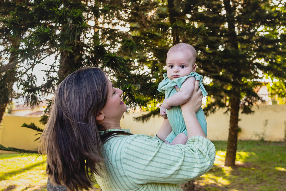 acompanhamento de bebê, abraço na alma, alan smyth fotografo são mateus es, ensaio de bebê, ensaio intimista, fotografia afetiva, fotografia de familia,  fotografia de familia sao mateus es, pais de menino, jornada de bebê, ensaio de 4 meses, bebê
