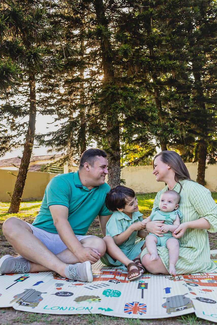 acompanhamento de bebê, abraço na alma, alan smyth fotografo são mateus es, ensaio de bebê, ensaio intimista, fotografia afetiva, fotografia de familia,  fotografia de familia sao mateus es, pais de menino, jornada de bebê, ensaio de 4 meses, bebê