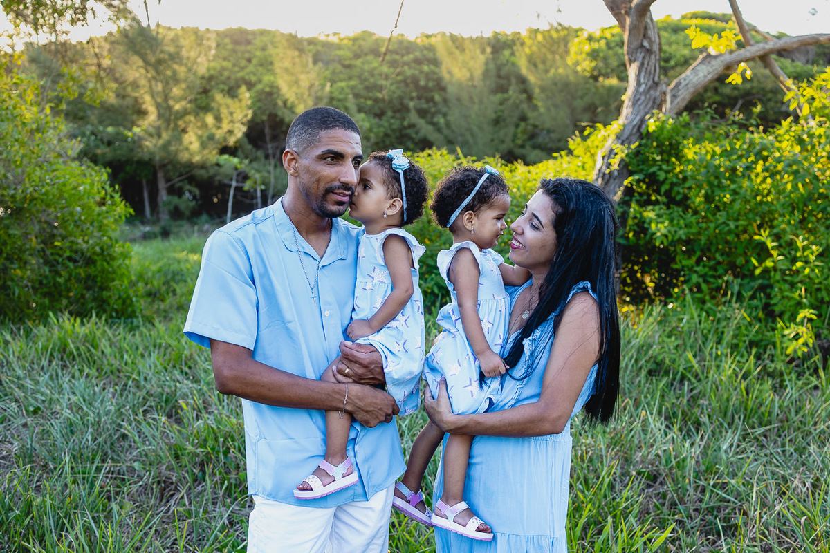 abraço na alma, alan smyth, ensaio da familia, ensaio de familia sao mateus, familia, fotografia afetiva, fotografo afetivo, fotografo em sao mateus es, fotografo guriri, mae e filha, onde fotografar em sao mateus, ensaio fotografico gemeas, gemeas, twins