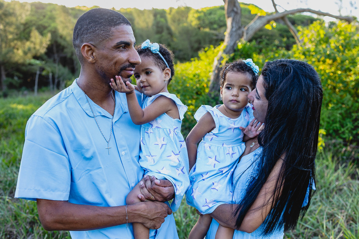 abraço na alma, alan smyth, ensaio da familia, ensaio de familia sao mateus, familia, fotografia afetiva, fotografo afetivo, fotografo em sao mateus es, fotografo guriri, mae e filha, onde fotografar em sao mateus, ensaio fotografico gemeas, gemeas, twins