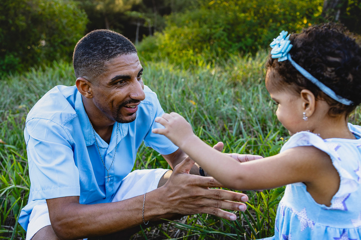 abraço na alma, alan smyth, ensaio da familia, ensaio de familia sao mateus, familia, fotografia afetiva, fotografo afetivo, fotografo em sao mateus es, fotografo guriri, mae e filha, onde fotografar em sao mateus, ensaio fotografico gemeas, gemeas, twins