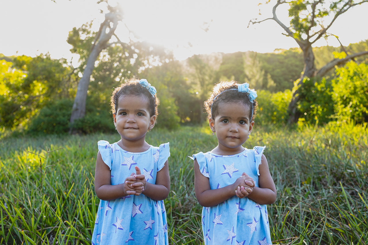 abraço na alma, alan smyth, ensaio da familia, ensaio de familia sao mateus, familia, fotografia afetiva, fotografo afetivo, fotografo em sao mateus es, fotografo guriri, mae e filha, onde fotografar em sao mateus, ensaio fotografico gemeas, gemeas, twins