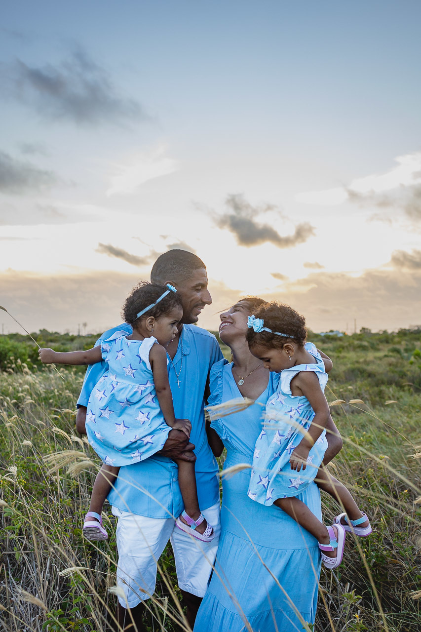 abraço na alma, alan smyth, ensaio da familia, ensaio de familia sao mateus, familia, fotografia afetiva, fotografo afetivo, fotografo em sao mateus es, fotografo guriri, mae e filha, onde fotografar em sao mateus, ensaio fotografico gemeas, gemeas, twins