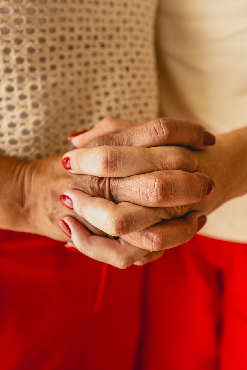 ensaio de dia das das mães  em são mateus es, especial abraço de mãe em são mateus, fotógrafo de família em são mateus es, sessão de fotos de dia das mães guriri, ensaio dia das mães afetivo são mateus, cenario de dia das maes, retrato de dia das mães 