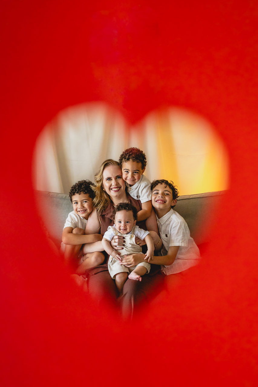 ensaio de dia das das mães  em são mateus es, especial abraço de mãe em são mateus, fotógrafo de família em são mateus es, sessão de fotos de dia das mães guriri, ensaio dia das mães afetivo são mateus, cenario de dia das maes, retrato de dia das mães 