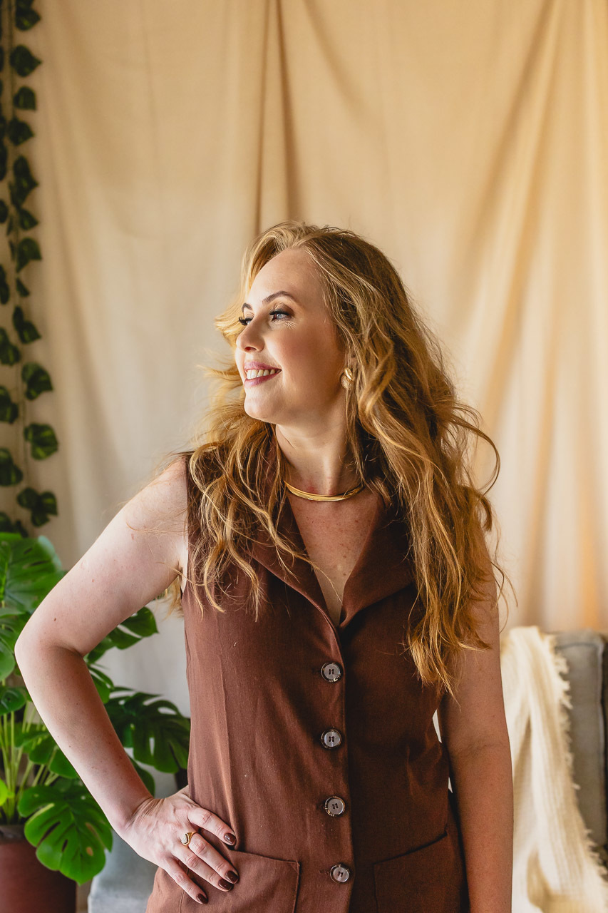 ensaio de dia das das mães  em são mateus es, especial abraço de mãe em são mateus, fotógrafo de família em são mateus es, sessão de fotos de dia das mães guriri, ensaio dia das mães afetivo são mateus, cenario de dia das maes, retrato de dia das mães 