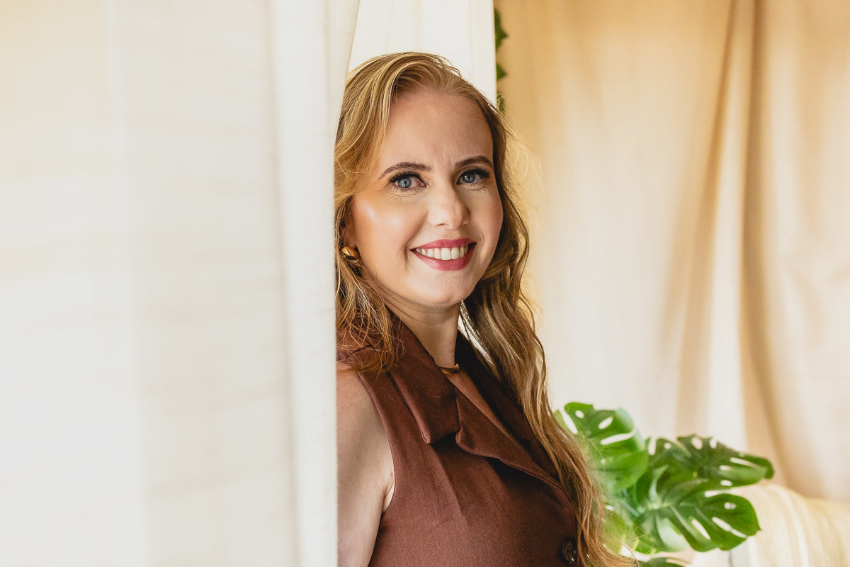 ensaio de dia das das mães  em são mateus es, especial abraço de mãe em são mateus, fotógrafo de família em são mateus es, sessão de fotos de dia das mães guriri, ensaio dia das mães afetivo são mateus, cenario de dia das maes, retrato de dia das mães 