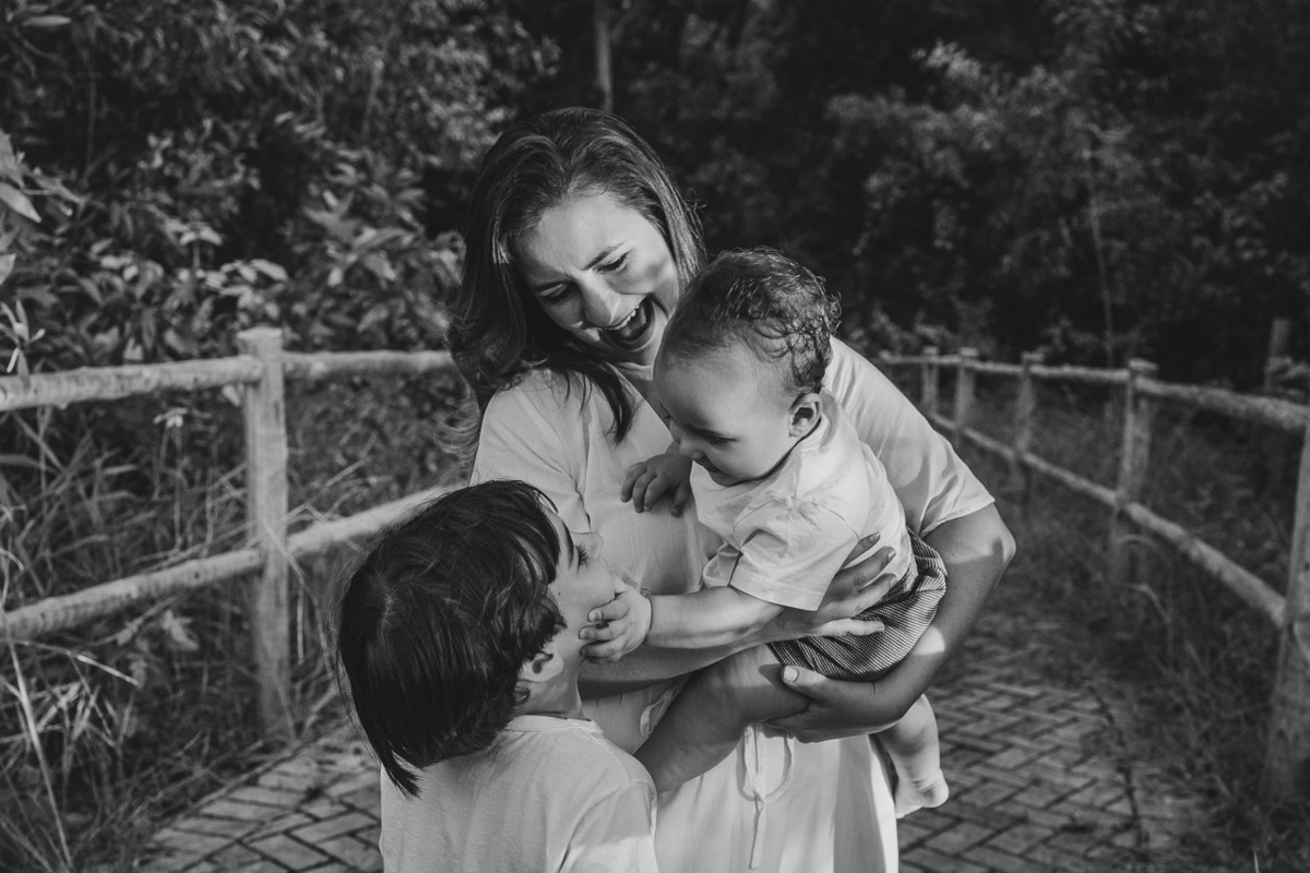 acompanhamento de bebê, abraço na alma, alan smyth fotografo são mateus es, ensaio de bebê, ensaio intimista, fotografia afetiva, fotografia de familia sao mateus es, jornada de bebê, ensaio de 8 meses, introdução alimentar, fotografia infantil