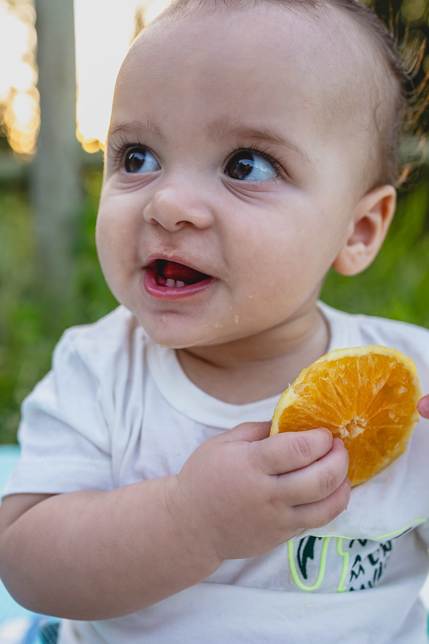 acompanhamento de bebê, abraço na alma, alan smyth fotografo são mateus es, ensaio de bebê, ensaio intimista, fotografia afetiva, fotografia de familia sao mateus es, jornada de bebê, ensaio de 8 meses, introdução alimentar, fotografia infantil