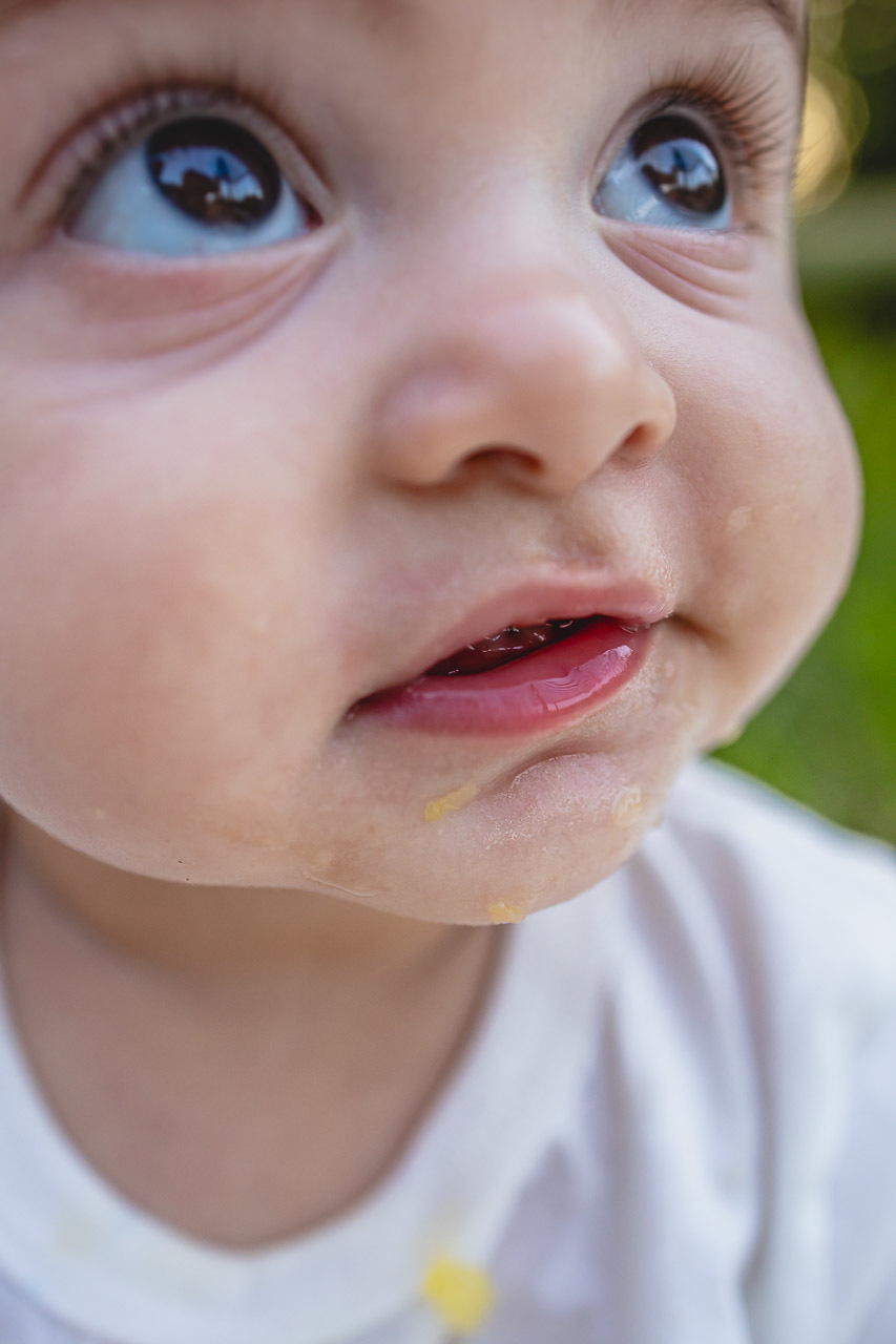 acompanhamento de bebê, abraço na alma, alan smyth fotografo são mateus es, ensaio de bebê, ensaio intimista, fotografia afetiva, fotografia de familia sao mateus es, jornada de bebê, ensaio de 8 meses, introdução alimentar, fotografia infantil