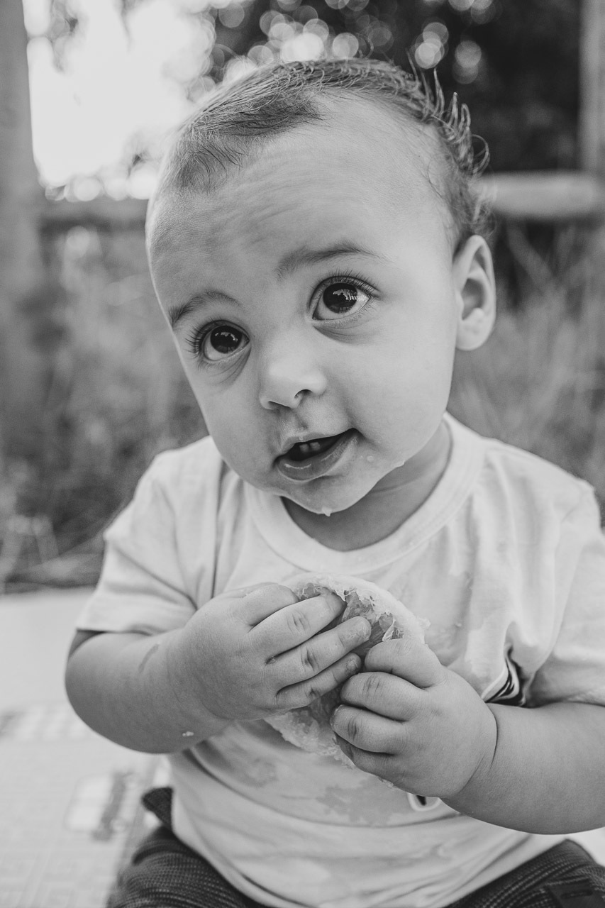 acompanhamento de bebê, abraço na alma, alan smyth fotografo são mateus es, ensaio de bebê, ensaio intimista, fotografia afetiva, fotografia de familia sao mateus es, jornada de bebê, ensaio de 8 meses, introdução alimentar, fotografia infantil