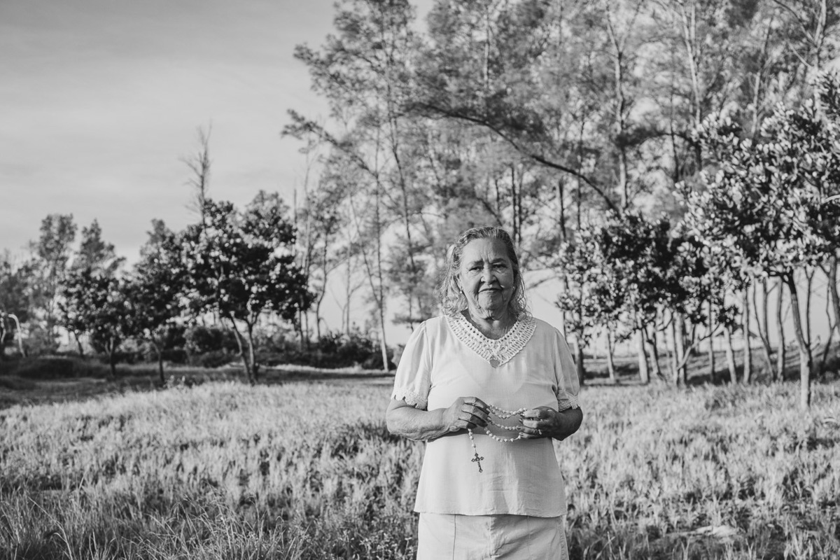 abraço na alma, alan smyth, fotografo afetivo, fotografo em sao mateus es, ensaio fotografico de aniversário, ensaio fotografico de aniversario feminino, ensaio de aniversario, fotografo de ensaios femininos, fotografia para mulheres, 80 anos