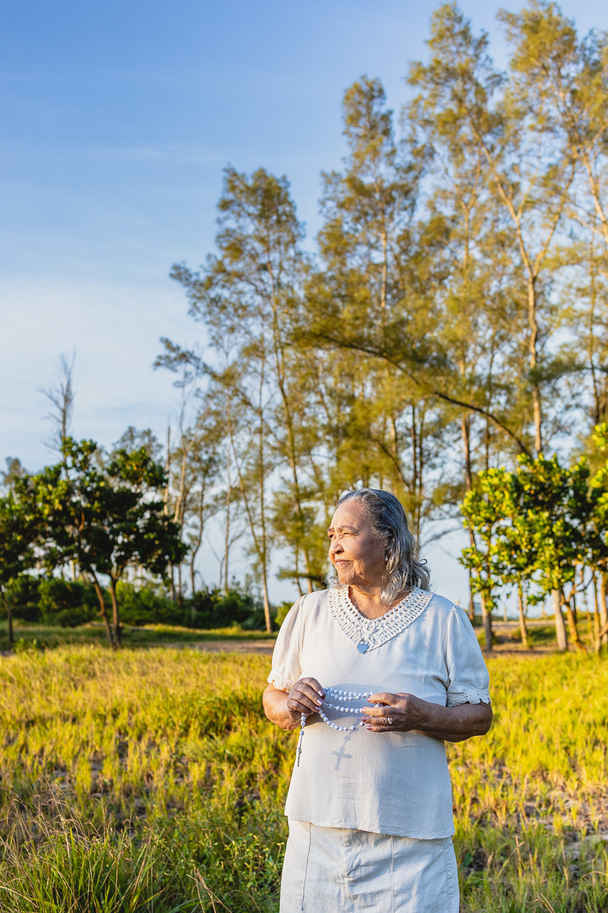 abraço na alma, alan smyth, fotografo afetivo, fotografo em sao mateus es, ensaio fotografico de aniversário, ensaio fotografico de aniversario feminino, ensaio de aniversario, fotografo de ensaios femininos, fotografia para mulheres, 80 anos