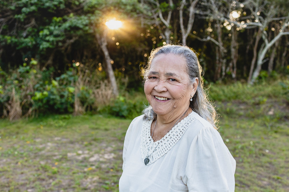 abraço na alma, alan smyth, fotografo afetivo, fotografo em sao mateus es, ensaio fotografico de aniversário, ensaio fotografico de aniversario feminino, ensaio de aniversario, fotografo de ensaios femininos, fotografia para mulheres, 80 anos