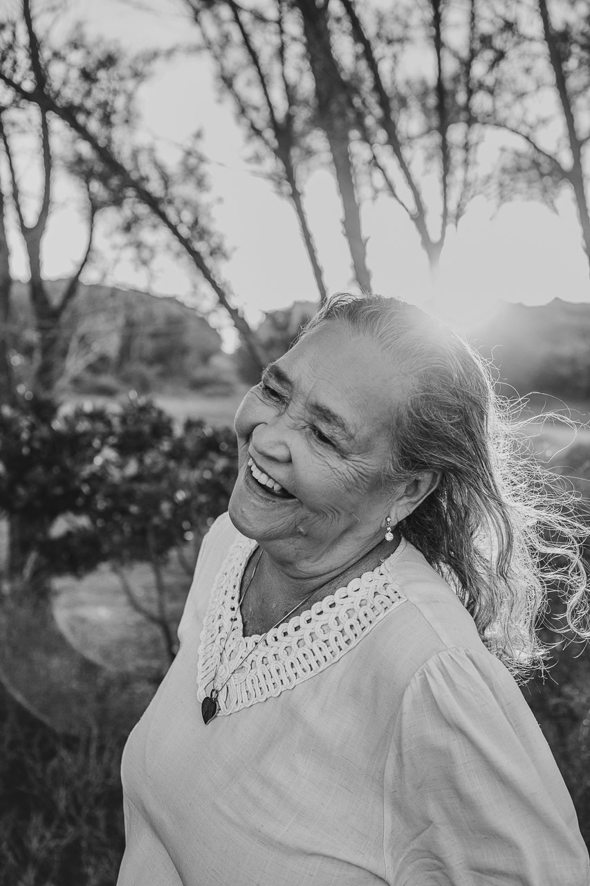 abraço na alma, alan smyth, fotografo afetivo, fotografo em sao mateus es, ensaio fotografico de aniversário, ensaio fotografico de aniversario feminino, ensaio de aniversario, fotografo de ensaios femininos, fotografia para mulheres, 80 anos