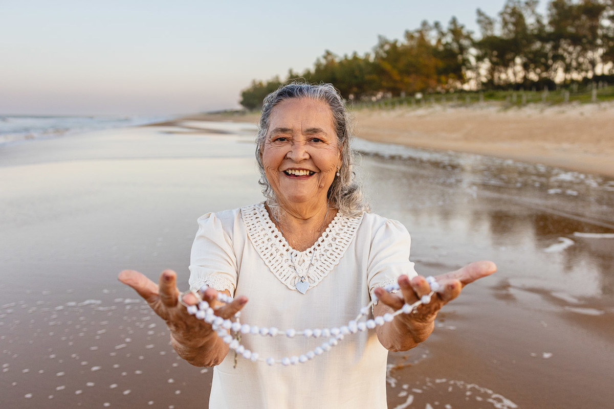 abraço na alma, alan smyth, fotografo afetivo, fotografo em sao mateus es, ensaio fotografico de aniversário, ensaio fotografico de aniversario feminino, ensaio de aniversario, fotografo de ensaios femininos, fotografia para mulheres, 80 anos