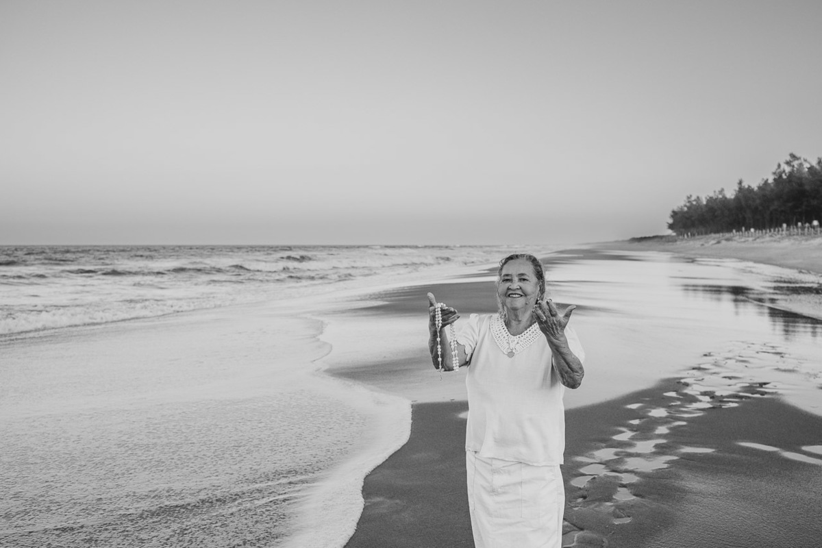 abraço na alma, alan smyth, fotografo afetivo, fotografo em sao mateus es, ensaio fotografico de aniversário, ensaio fotografico de aniversario feminino, ensaio de aniversario, fotografo de ensaios femininos, fotografia para mulheres, 80 anos