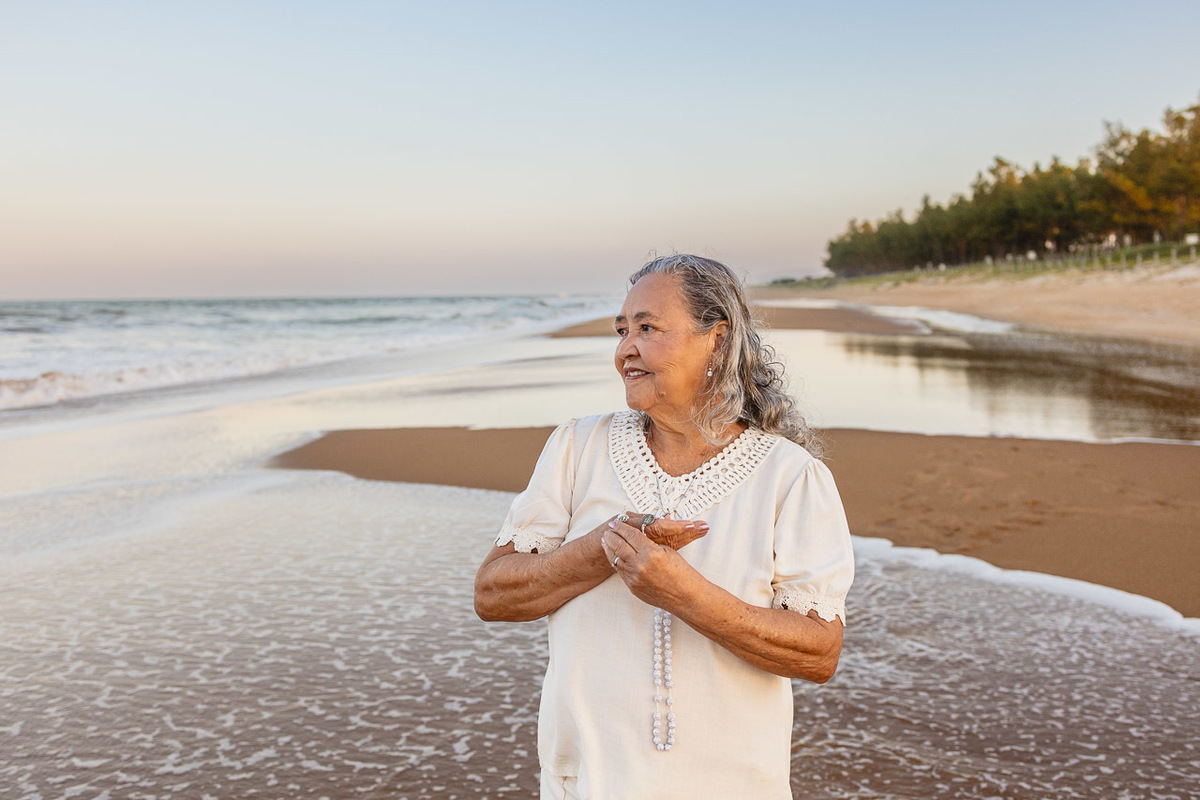 abraço na alma, alan smyth, fotografo afetivo, fotografo em sao mateus es, ensaio fotografico de aniversário, ensaio fotografico de aniversario feminino, ensaio de aniversario, fotografo de ensaios femininos, fotografia para mulheres, 80 anos