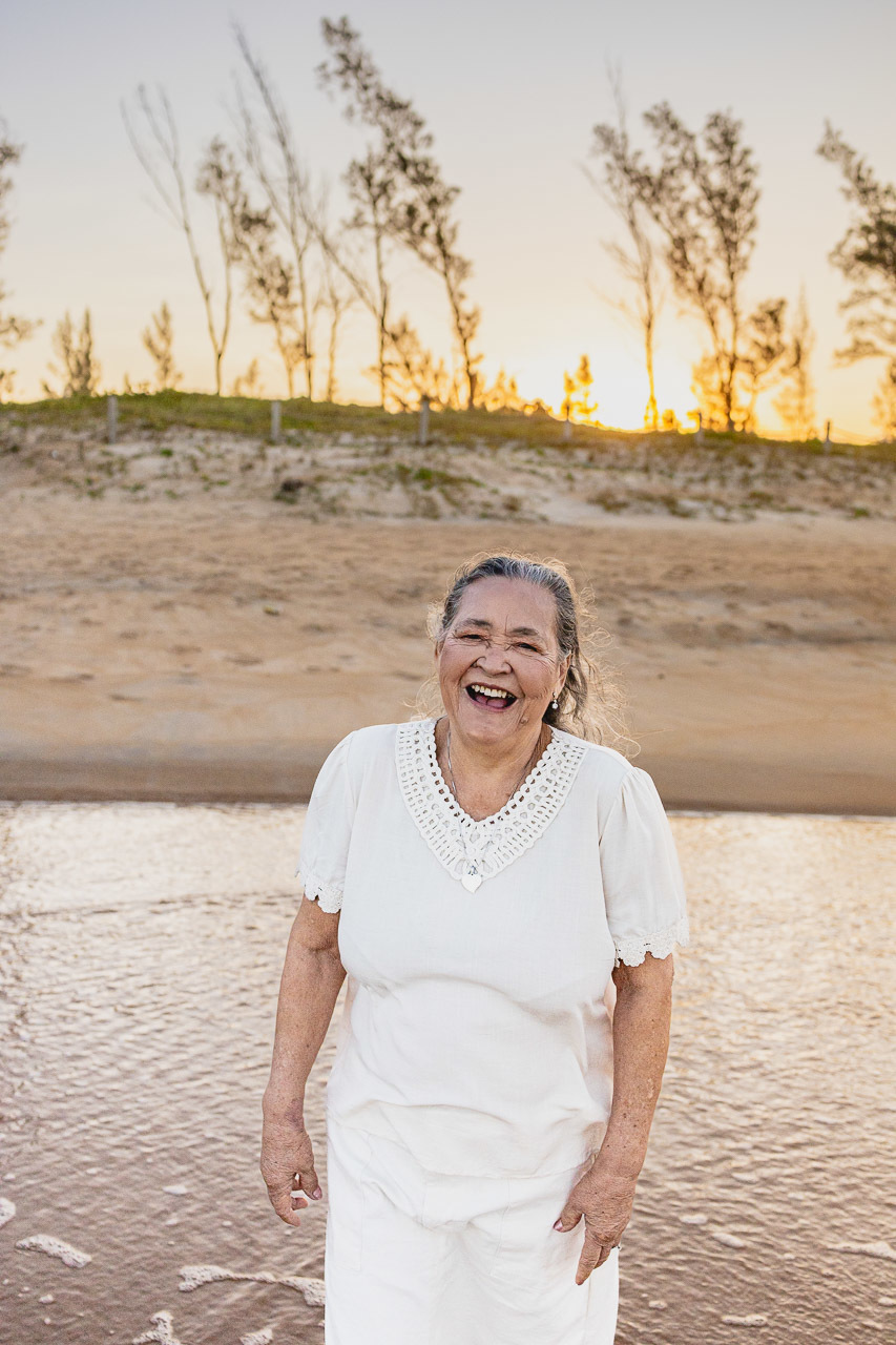 abraço na alma, alan smyth, fotografo afetivo, fotografo em sao mateus es, ensaio fotografico de aniversário, ensaio fotografico de aniversario feminino, ensaio de aniversario, fotografo de ensaios femininos, fotografia para mulheres, 80 anos