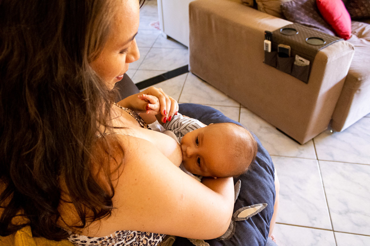 abraço na alma, alan smyth, ensaio da familia, ensaio de familia mantena, ensaio em casa, familia santuario da vida, fotografia afetiva, fotografo afetivo, fotografo em mantena mg, fotografo mg, onde fotografar em mantena, retrato de familia