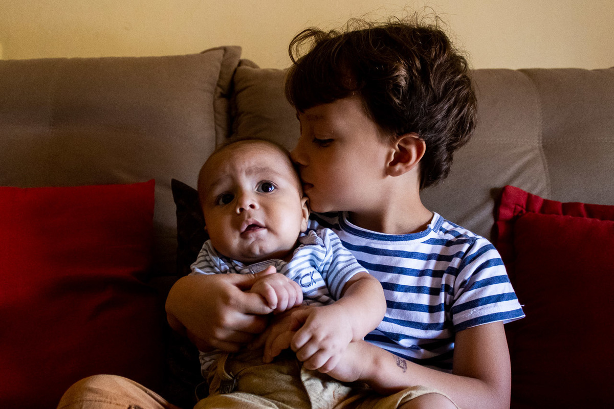 abraço na alma, alan smyth, ensaio da familia, ensaio de familia mantena, ensaio em casa, familia santuario da vida, fotografia afetiva, fotografo afetivo, fotografo em mantena mg, fotografo mg, onde fotografar em mantena, retrato de familia