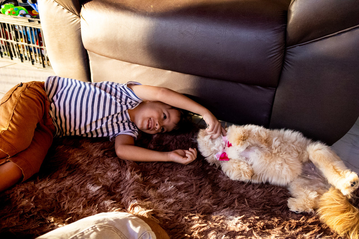abraço na alma, alan smyth, ensaio da familia, ensaio de familia mantena, ensaio em casa, familia santuario da vida, fotografia afetiva, fotografo afetivo, fotografo em mantena mg, fotografo mg, onde fotografar em mantena, retrato de familia