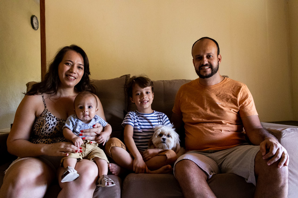 abraço na alma, alan smyth, ensaio da familia, ensaio de familia mantena, ensaio em casa, familia santuario da vida, fotografia afetiva, fotografo afetivo, fotografo em mantena mg, fotografo mg, onde fotografar em mantena, retrato de familia