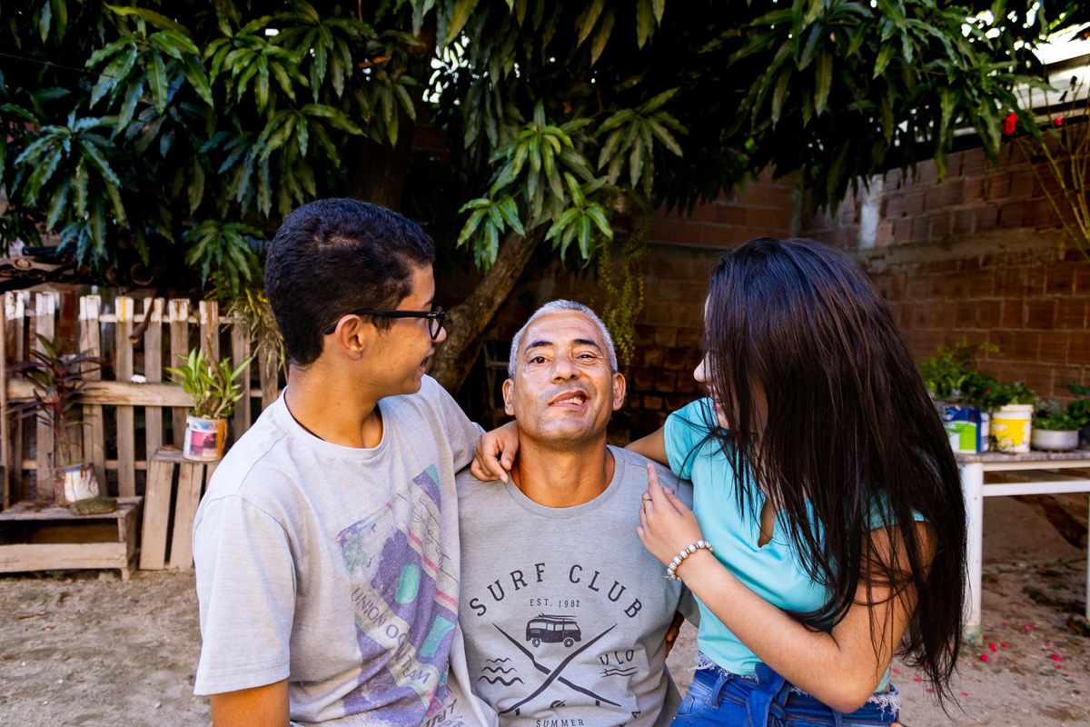 abraço na alma, alan smyth, ensaio da familia, ensaio de familia mantena, familia, familia santuario da vida, fotografia afetiva, fotografo afetivo, fotografo em mantena mg, fotografo mg, mae de menina, onde fotografar em mantena, retrato de familia