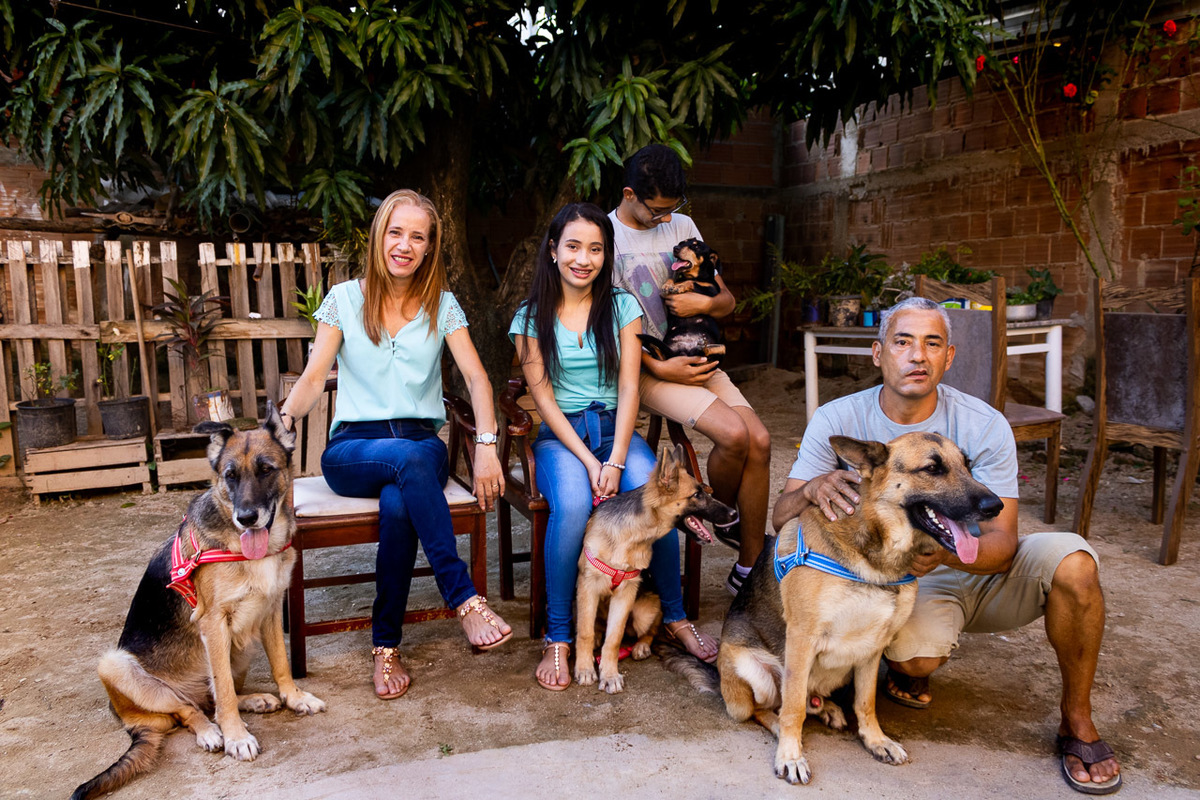 abraço na alma, alan smyth, ensaio da familia, ensaio de familia mantena, familia, familia santuario da vida, fotografia afetiva, fotografo afetivo, fotografo em mantena mg, fotografo mg, mae de menina, onde fotografar em mantena, retrato de familia