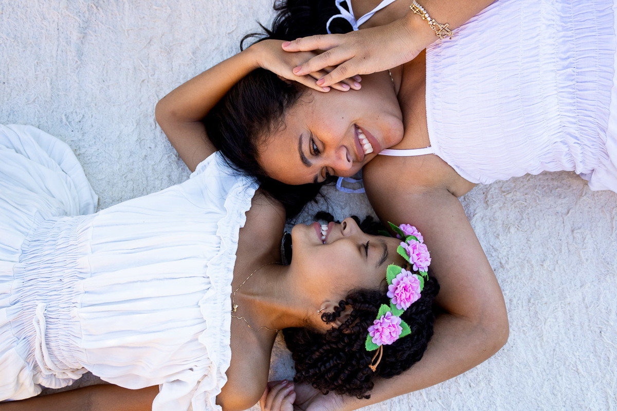 abraço na alma, alan smyth, ensaio dia das mães, ensaio de familia sao mateus, familia, familia santuario da vida, familia unida, fotografia afetiva, fotografo afetivo, fotografo em sao mateus es, dia das maes, mirante sao mateus, mae de menina