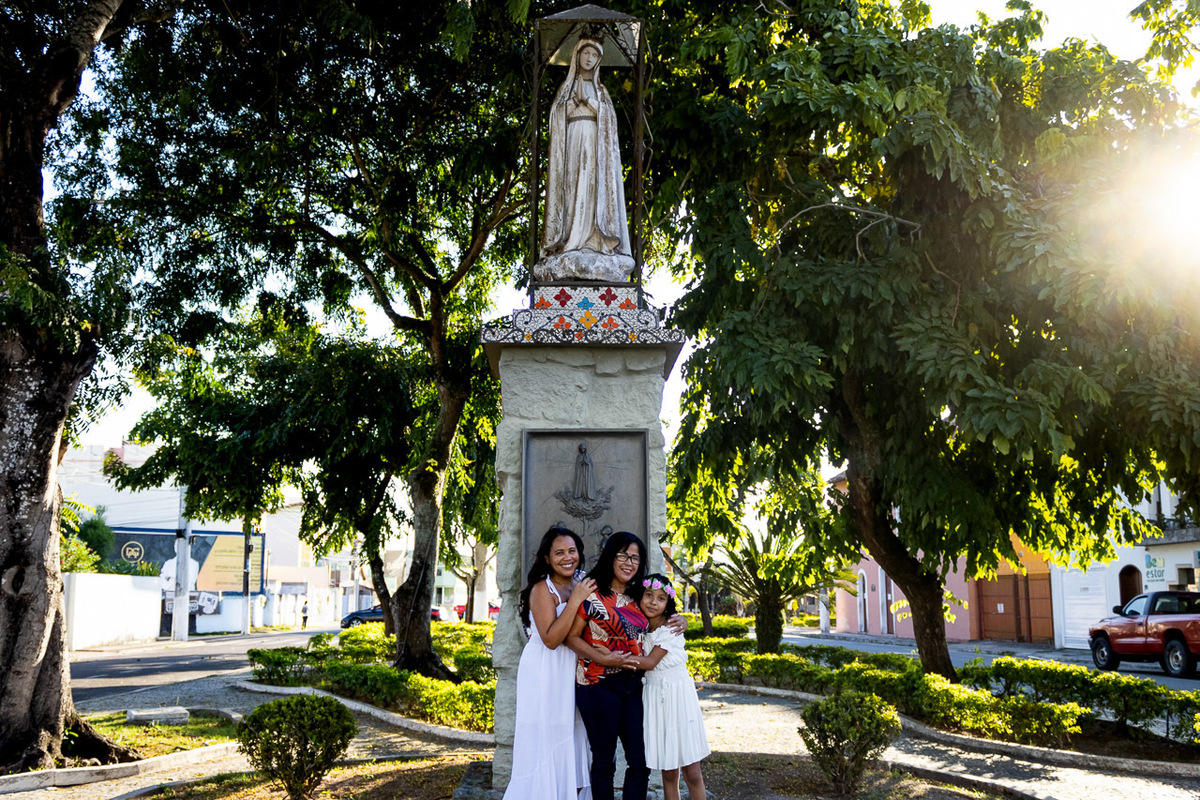 abraço na alma, alan smyth, ensaio dia das mães, ensaio de familia sao mateus, familia, familia santuario da vida, familia unida, fotografia afetiva, fotografo afetivo, fotografo em sao mateus es, dia das maes, mirante sao mateus, mae de menina