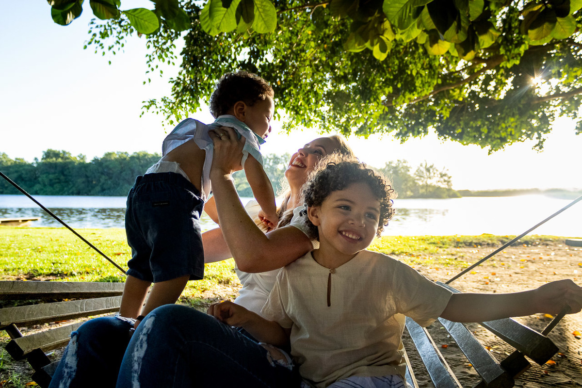 abraço na alma, alan smyth, ensaio dia das maes, mae de menino, ensaio de familia, ensaio de familia sao mateus, familia, familia santuario da vida, familia unida, fotografia afetiva, fotografo afetivo, fotografo em sao mateus es, foto meleiras sao mateus