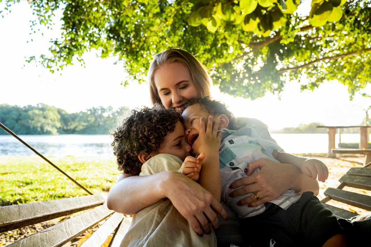 abraço na alma, alan smyth, ensaio dia das maes, mae de menino, ensaio de familia, ensaio de familia sao mateus, familia, familia santuario da vida, familia unida, fotografia afetiva, fotografo afetivo, fotografo em sao mateus es, foto meleiras sao mateus
