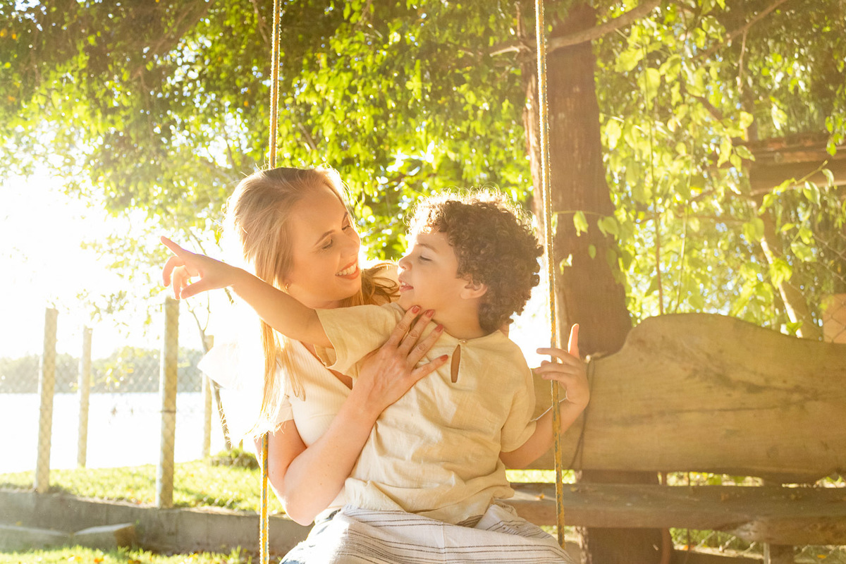 abraço na alma, alan smyth, ensaio dia das maes, mae de menino, ensaio de familia, ensaio de familia sao mateus, familia, familia santuario da vida, familia unida, fotografia afetiva, fotografo afetivo, fotografo em sao mateus es, foto meleiras sao mateus