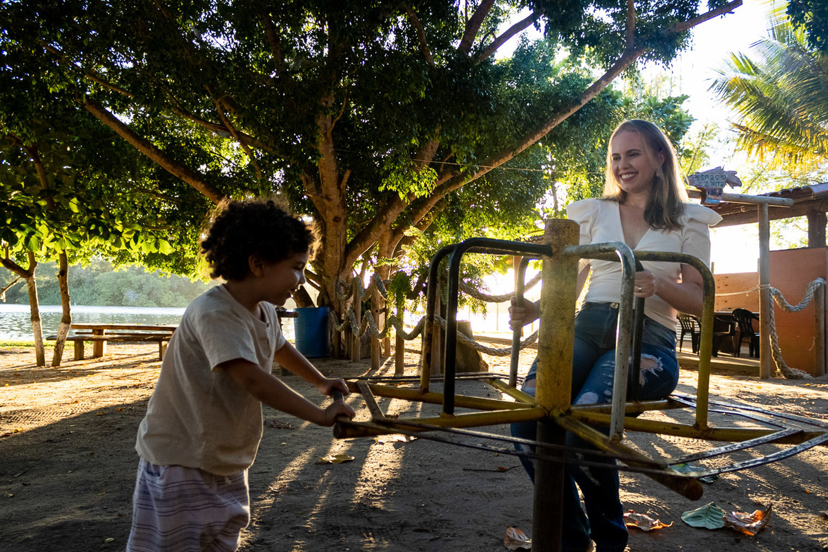abraço na alma, alan smyth, ensaio dia das maes, mae de menino, ensaio de familia, ensaio de familia sao mateus, familia, familia santuario da vida, familia unida, fotografia afetiva, fotografo afetivo, fotografo em sao mateus es, foto meleiras sao mateus