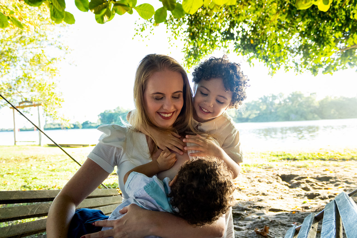 abraço na alma, alan smyth, ensaio dia das maes, mae de menino, ensaio de familia, ensaio de familia sao mateus, familia, familia santuario da vida, familia unida, fotografia afetiva, fotografo afetivo, fotografo em sao mateus es, foto meleiras sao mateus