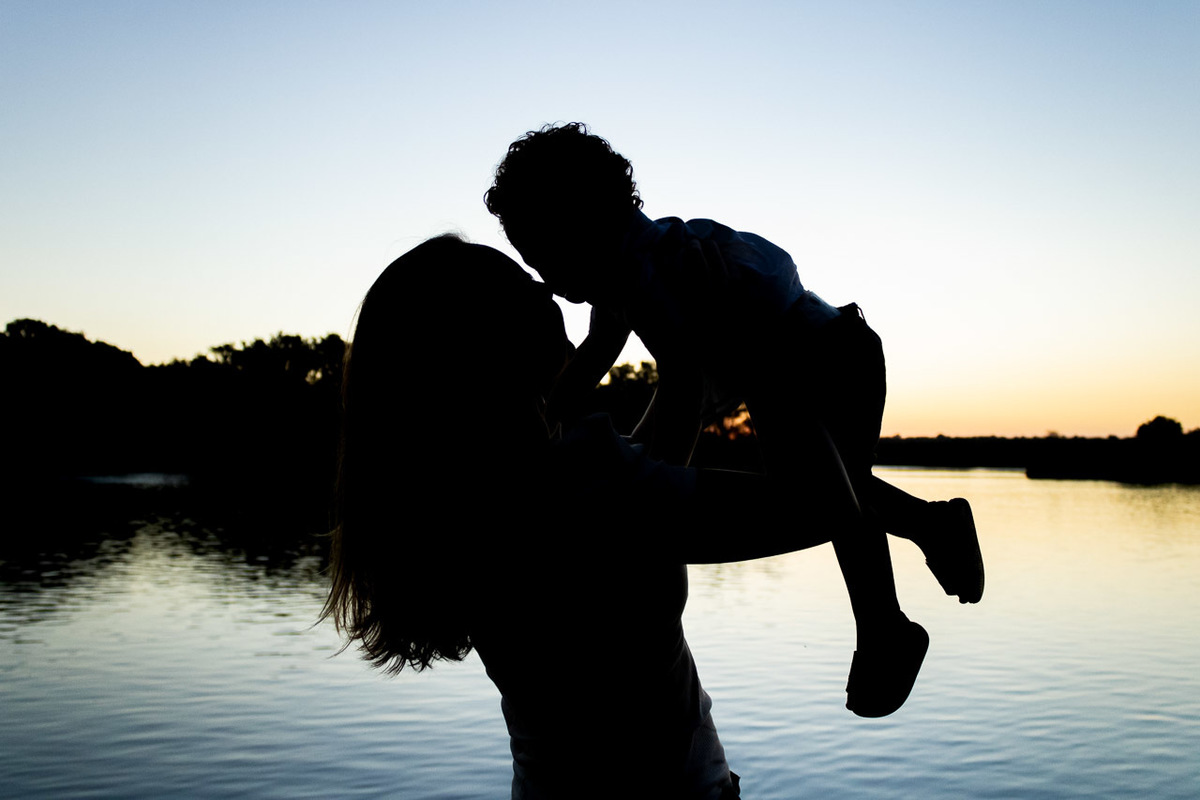 abraço na alma, alan smyth, ensaio dia das maes, mae de menino, ensaio de familia, ensaio de familia sao mateus, familia, familia santuario da vida, familia unida, fotografia afetiva, fotografo afetivo, fotografo em sao mateus es, foto meleiras sao mateus