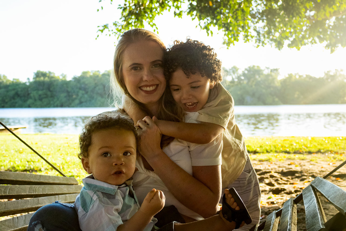 abraço na alma, alan smyth, ensaio dia das maes, mae de menino, ensaio de familia, ensaio de familia sao mateus, familia, familia santuario da vida, familia unida, fotografia afetiva, fotografo afetivo, fotografo em sao mateus es, foto meleiras sao mateus