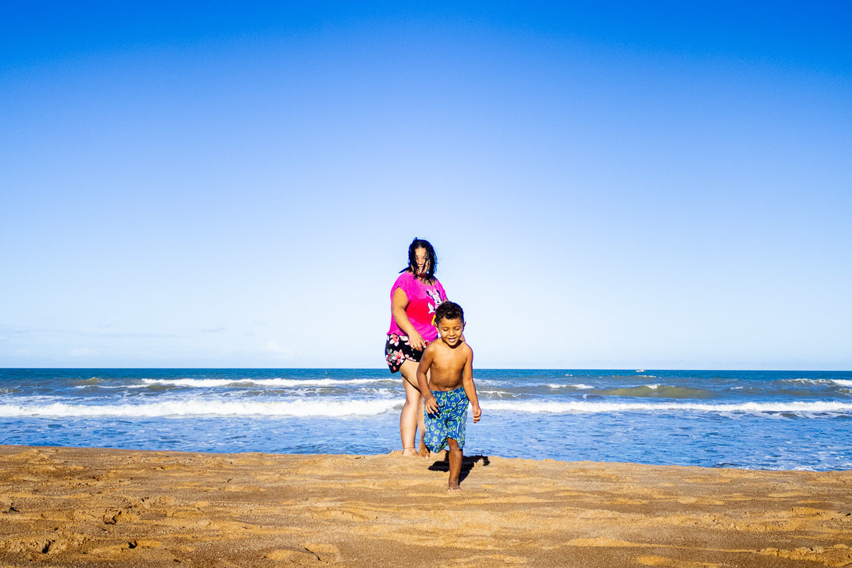 abraço na alma, alan smyth, ensaio dia das maes, mae de menino, ensaio de familia, ensaio de familia sao mateus, fotografia afetiva, fotografo afetivo, fotografo em sao mateus es, fotografo es, mae e filho, fotografo em guriri, onde fotografar em guriri