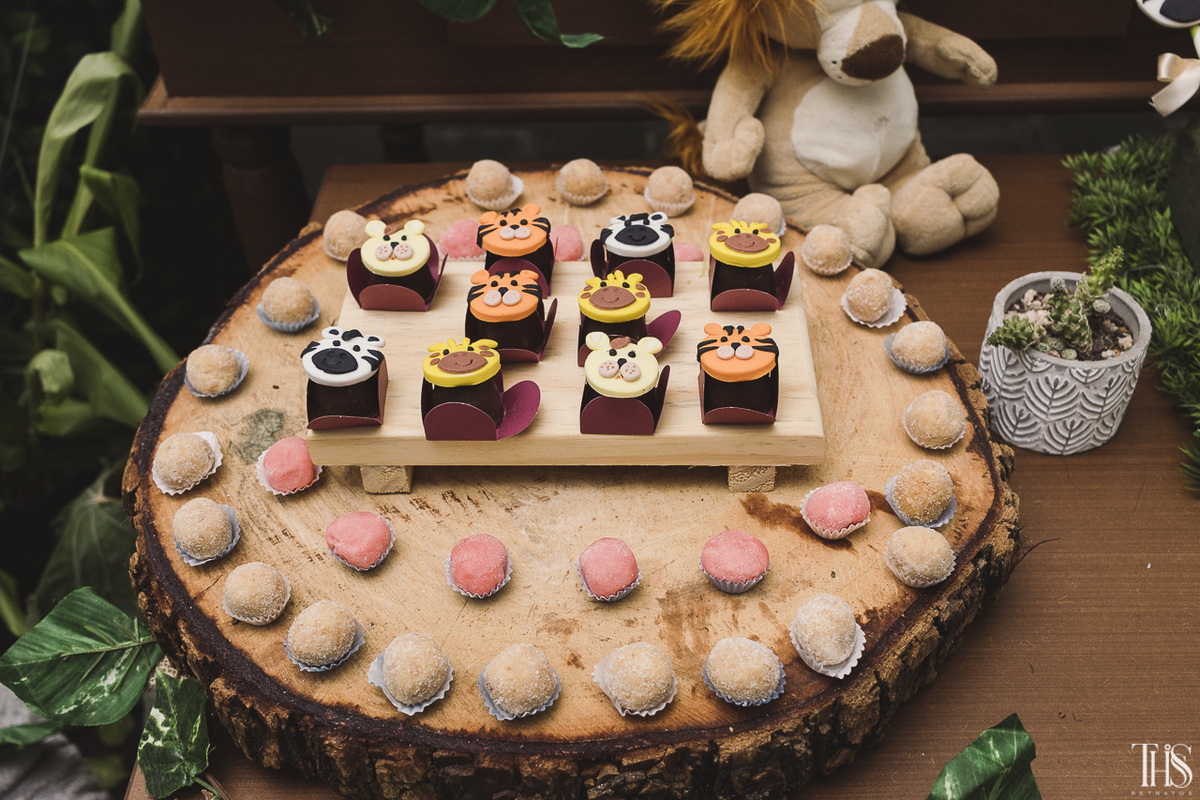 doces personalizados tema safari