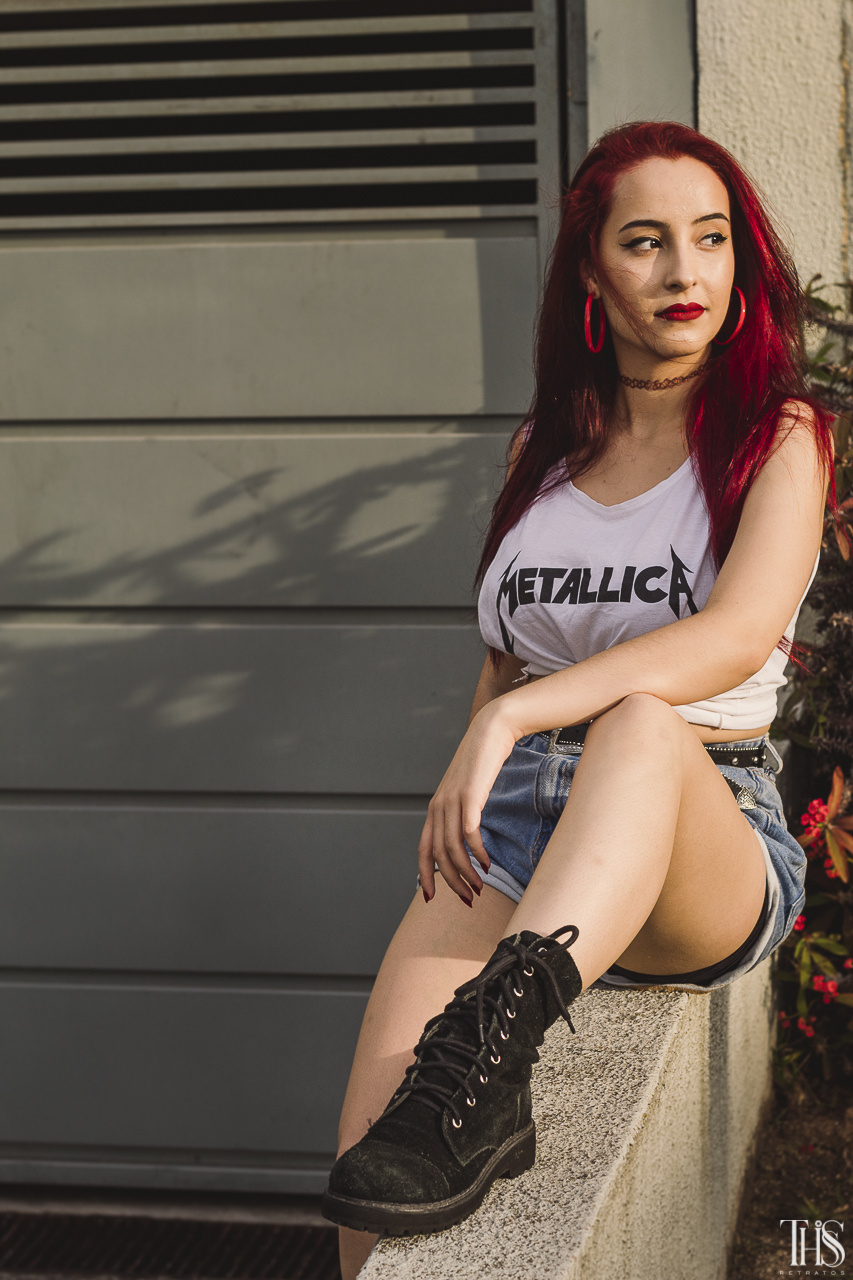 Foto de mulher sentada
