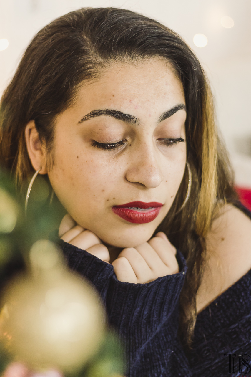 Foto de mulher em cenário de natal - sbc
