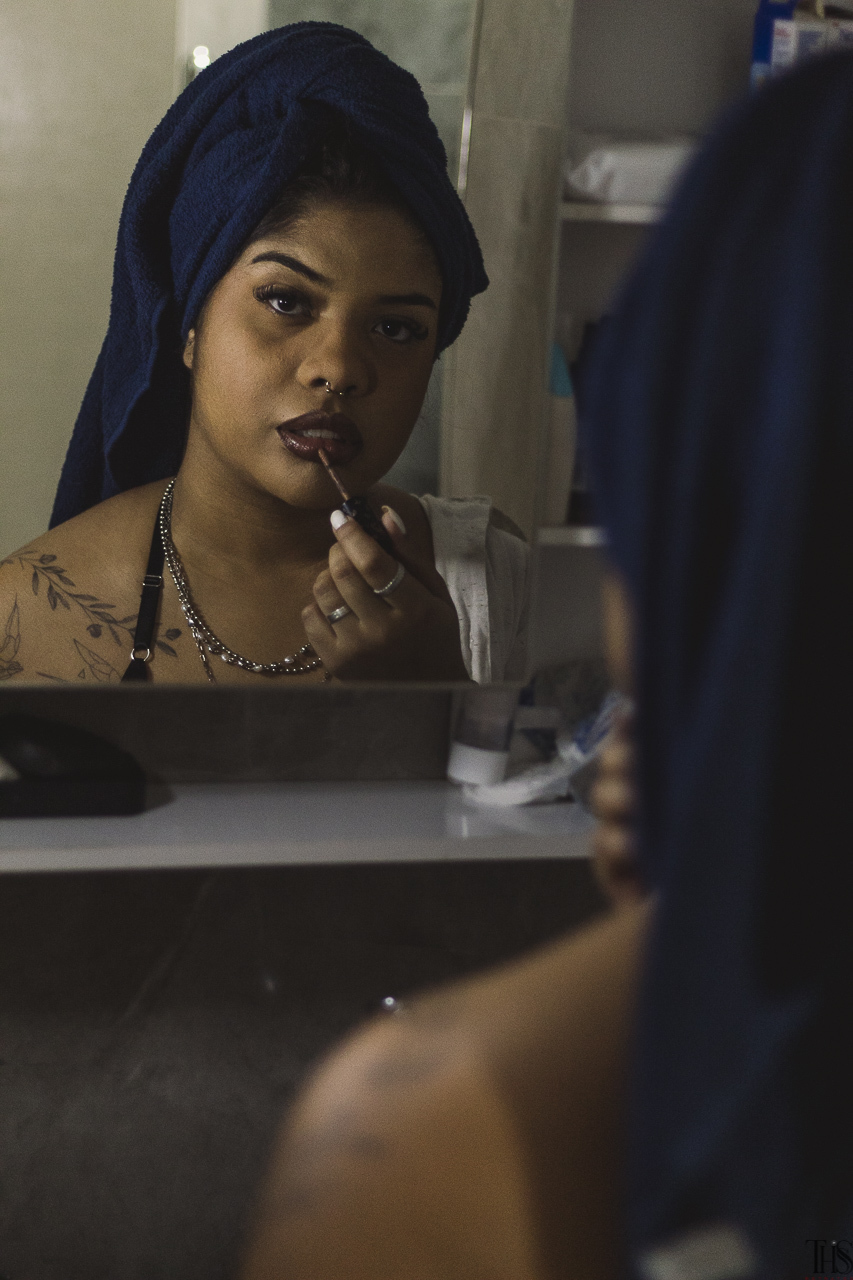 Ensaio intimista feminino em casa