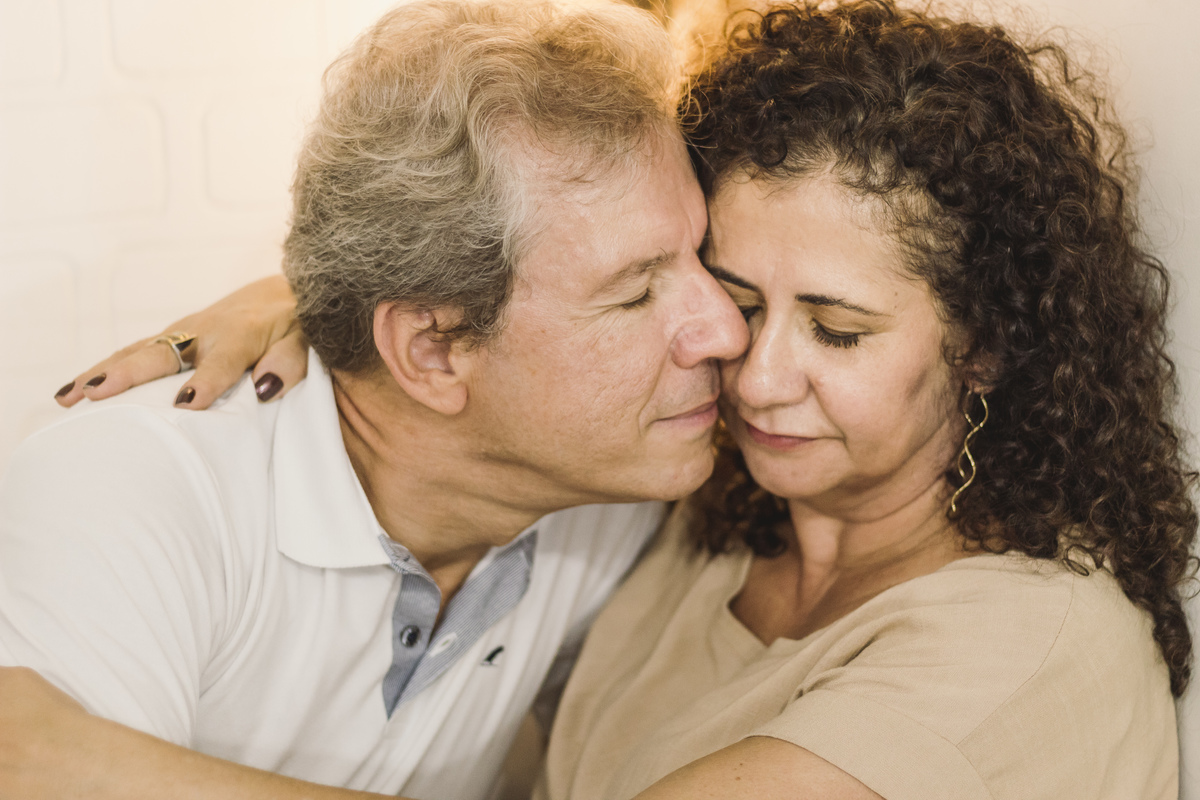 Foto de casal em estúdio - fotografa-em-sbc