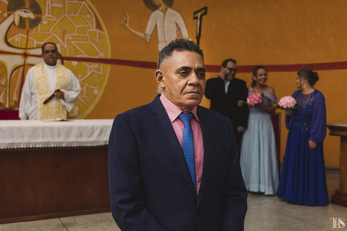 Noivo esperando noiva no altar - Fotografa em SBC