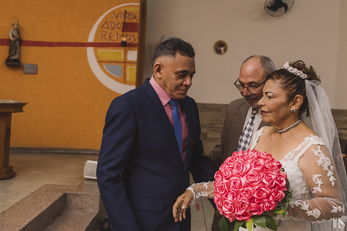 Noiva e noivo no altar - Fotografa em SBC
