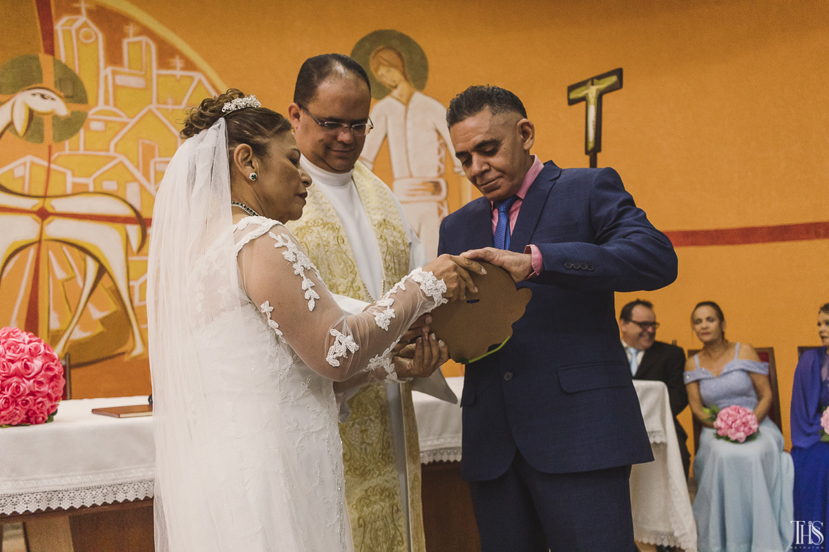 Noivos no altar - Fotografa em SBC