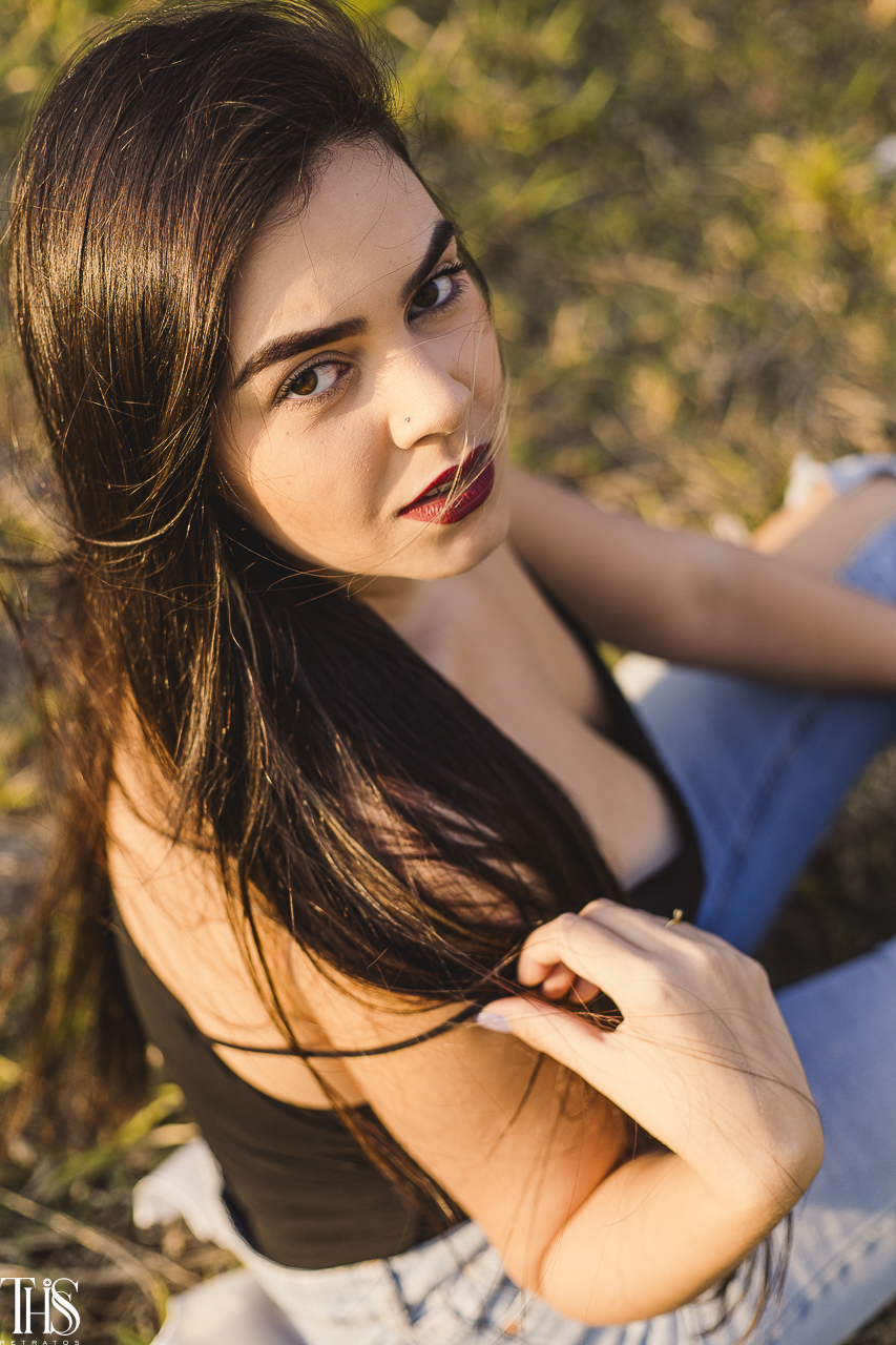 Retrato de mulher em ensaio no por do sol - fotografa em sbc