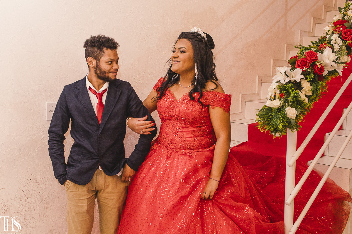 Festa de 15 anos: debutante e príncipe